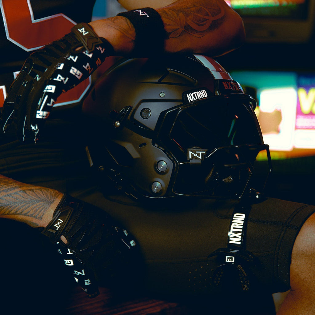 NXTRND VZX Football Visor Black